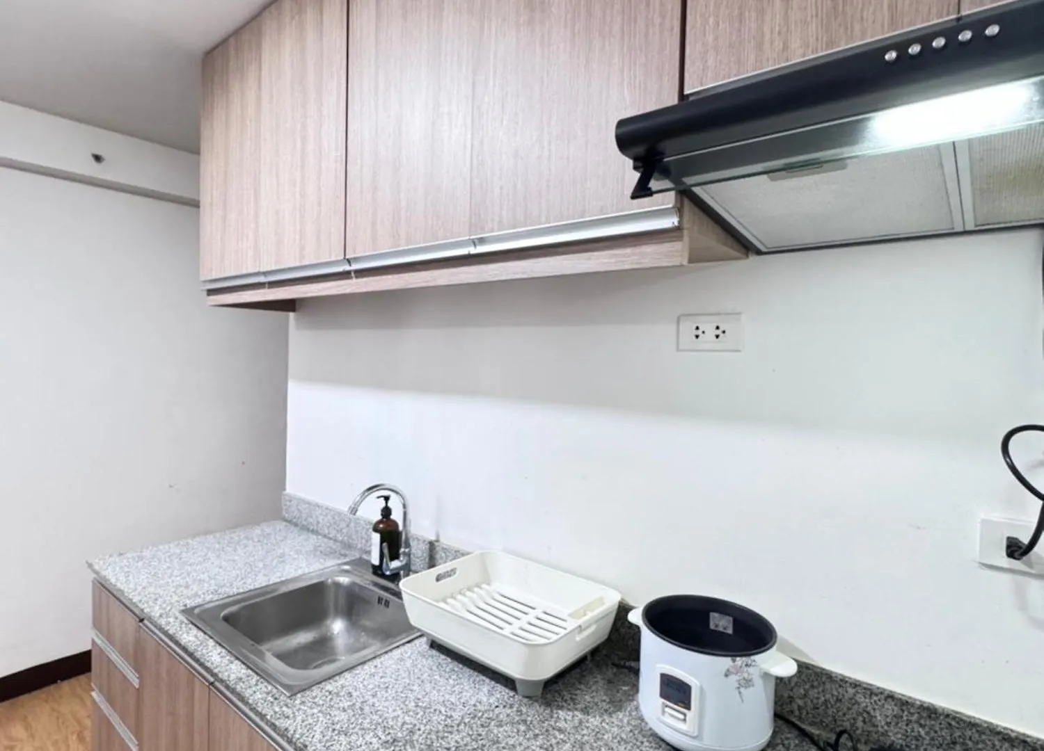 Davao 1Br Condo For 4 With Pool Near Sm Lanang And Airport